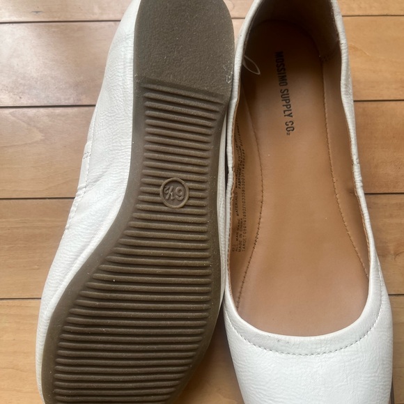 Mossimo Supply Co Flats 6.5 - Picture 5 of 6